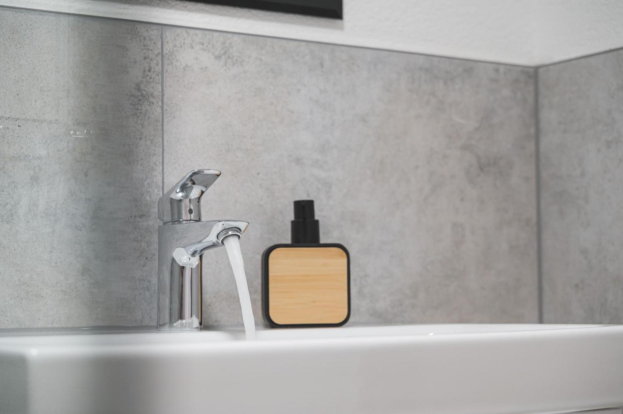 סינדלפינגן Neu: Stylische Suite Mit Ausblick מראה חיצוני תמונה