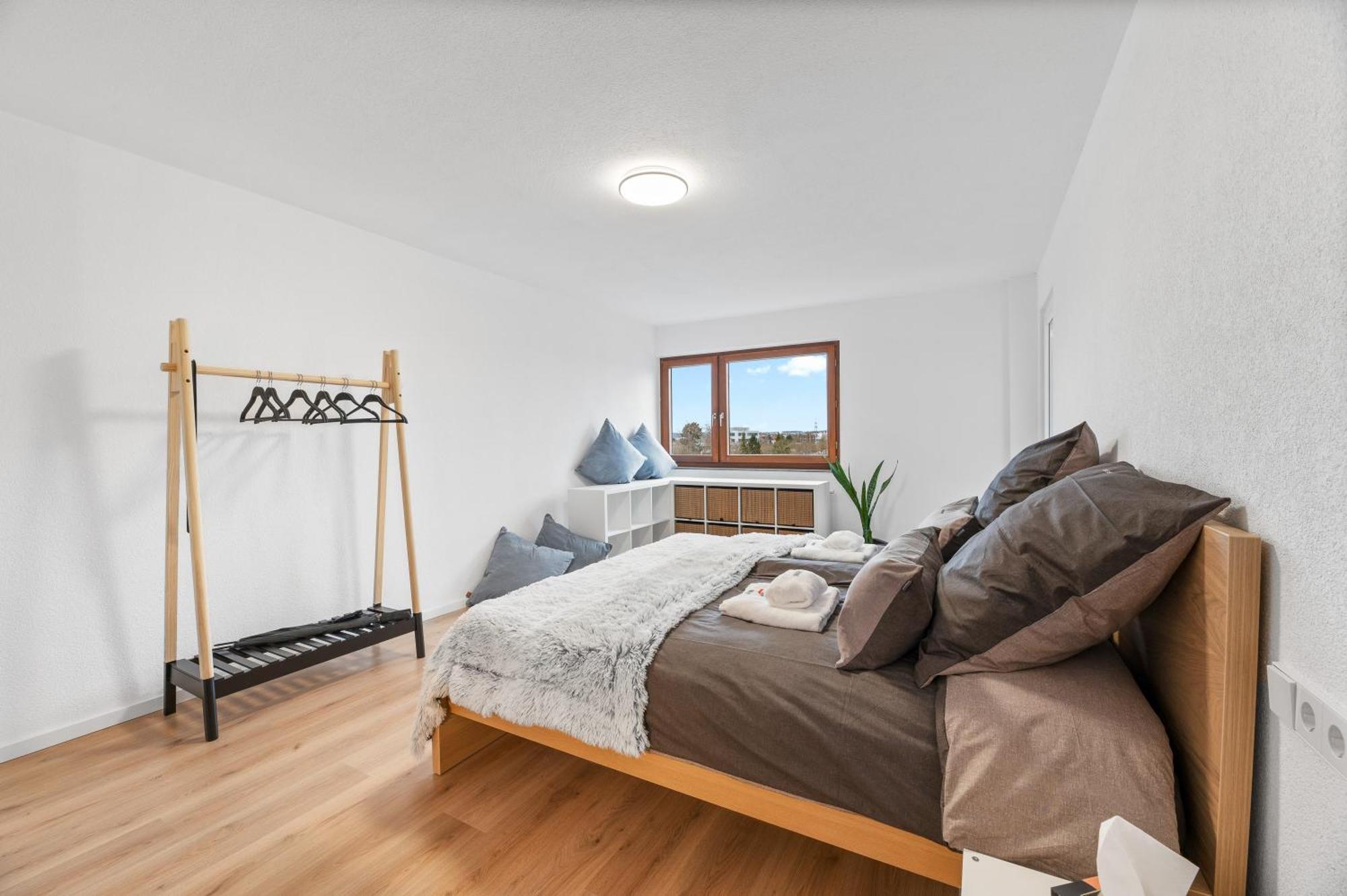 סינדלפינגן Neu: Stylische Suite Mit Ausblick מראה חיצוני תמונה